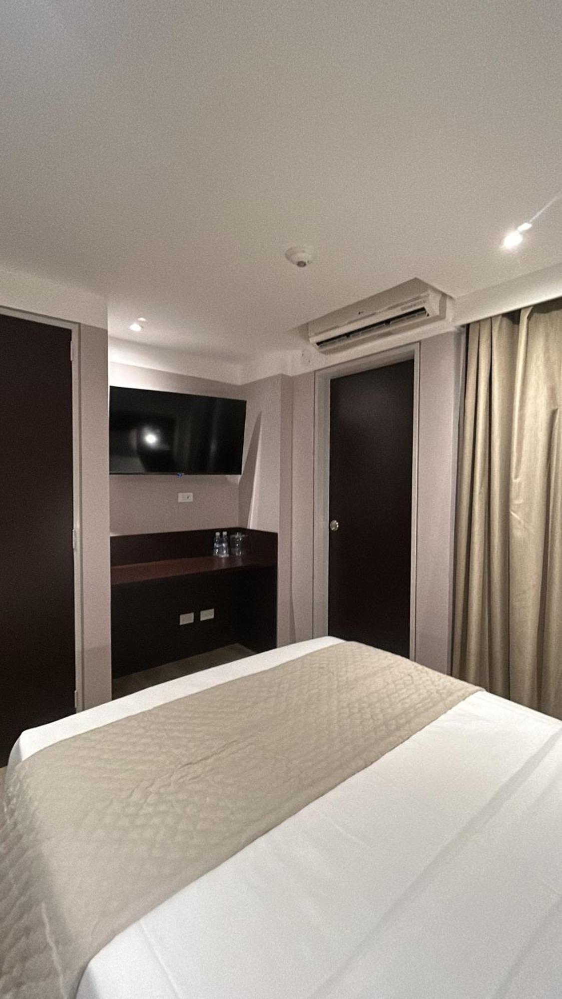 Hotel Grand Galaxie Каракас Экстерьер фото