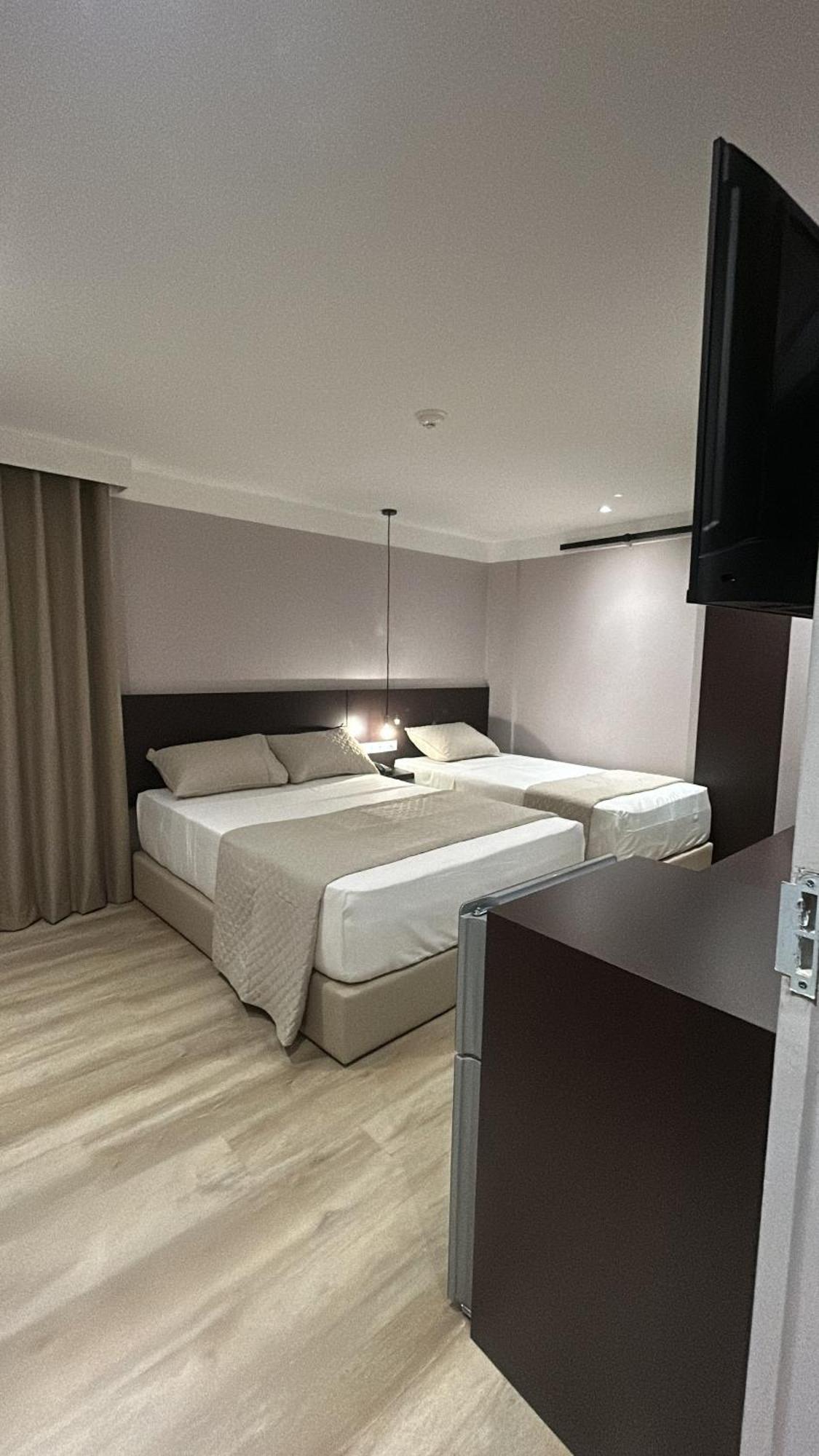 Hotel Grand Galaxie Каракас Экстерьер фото