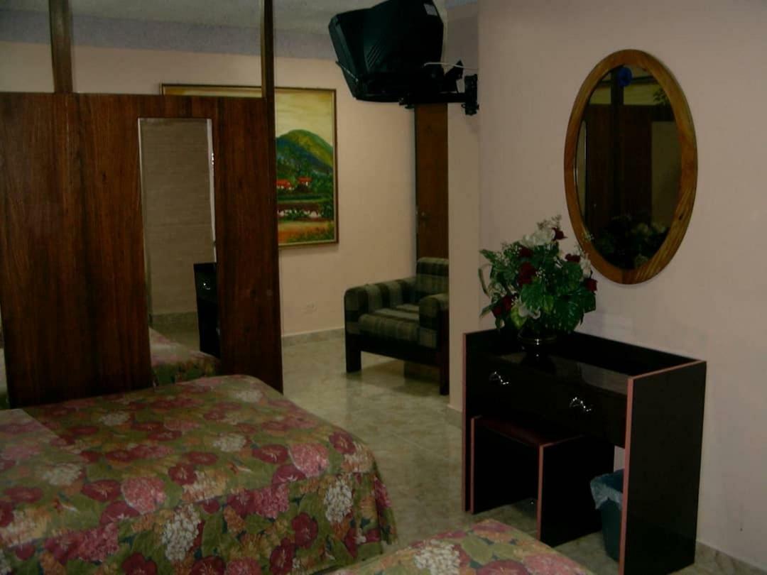 Hotel Grand Galaxie Каракас Экстерьер фото